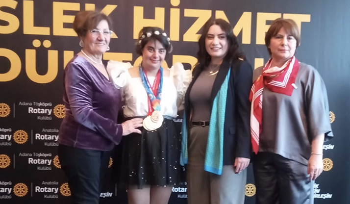TAŞKÖPRÜ ROTARY’DEN YÜZÜCÜ DILA’YA TEŞVİK ÖDÜLÜ