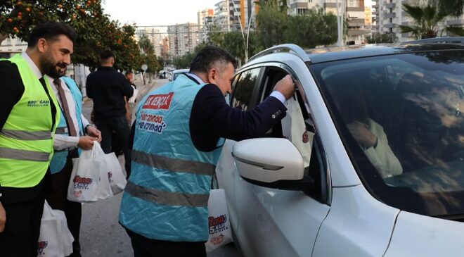 AK PARTİ RAMAZAN AYINDA HALKIN ARASINDA