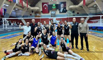 Adana Büyükşehir’in kızları Adana Şampiyonu oldu