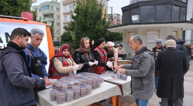 Ceyhan Belediyesi’nden 6 Şubat Depremleri Anısına Helva İkramı
