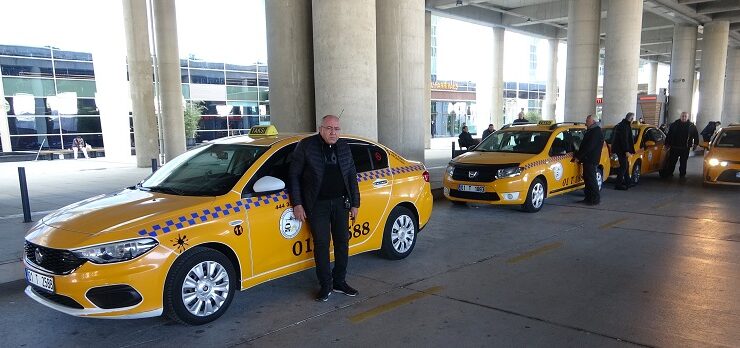 Havalimanı taksicileri korsandan şikayetçi