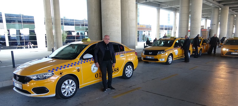 Havalimanı taksicileri korsandan şikayetçi