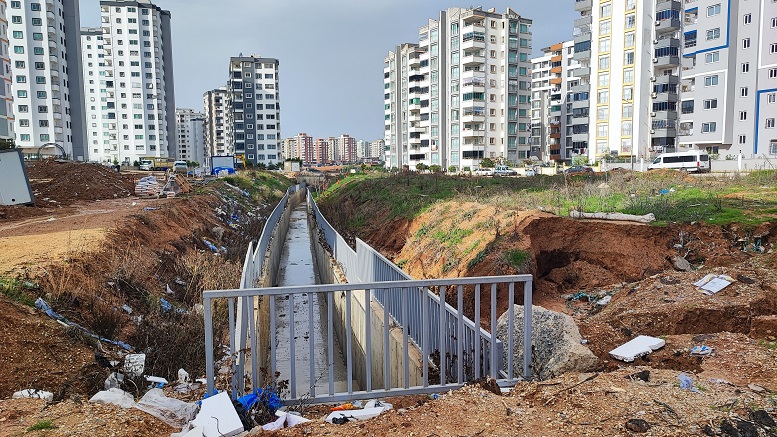 DERE YATAĞINA EV YAPIYORLAR!