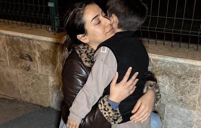 Evladına 1,5 yıl sonra polis merkezinde kavuştu