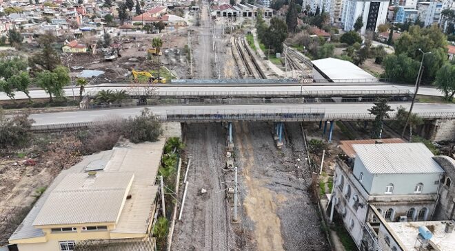 KASIM GÜLEK KÖPRÜSÜ YIKILMAYA BAŞLANDI