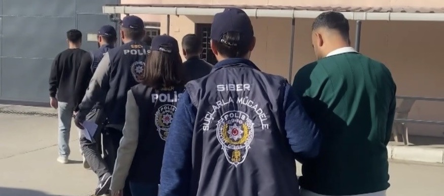 Sosyal medya üzerinden dolandırıcılığa 5 tutuklama
