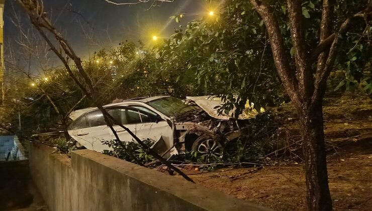 Otoyolda feci kaza: Anne yaralandı, sürücü oğlu öldü