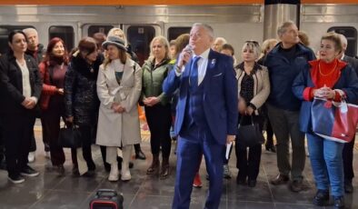 YAZARLARDAN ANLAMLI SEVGİLİLER GÜNÜ KUTLAMASI