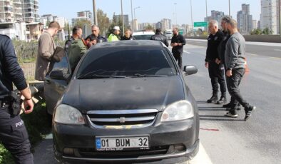 Otoyolda araç içinde sır ölüm