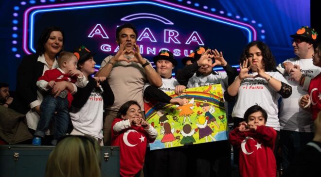 Özel ihtiyaçlı çocuklar sanatçı Uğur Aslan ile buluştu