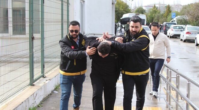 O SÜRÜCÜ EHLİYETSİZ ÇIKTI!