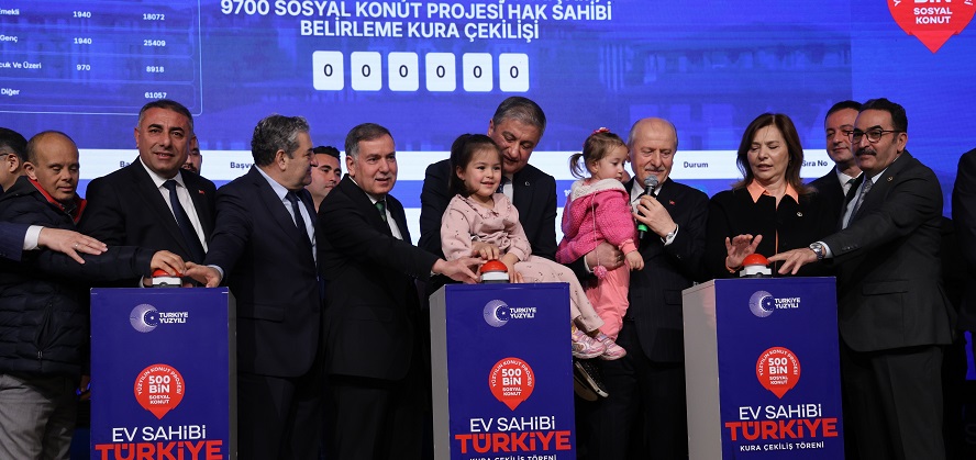 Adana’da ‘Yüzyılın Konut Projesi’nin kuraları çekildi