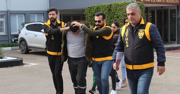 DÖVİZ BÜROSUNU HARAÇ YÜZÜNDEN KURŞUNLADILAR