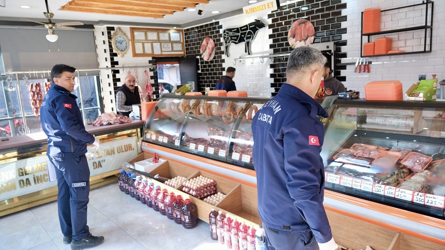 Ceyhan ‘a kasaplara hijyen ve fiyat denetimi
