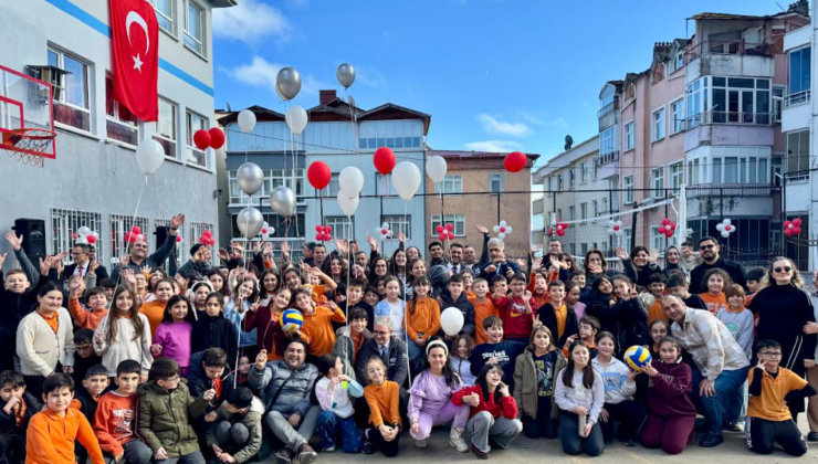 OYAK Çimento “Renkli Yakalar” projesi