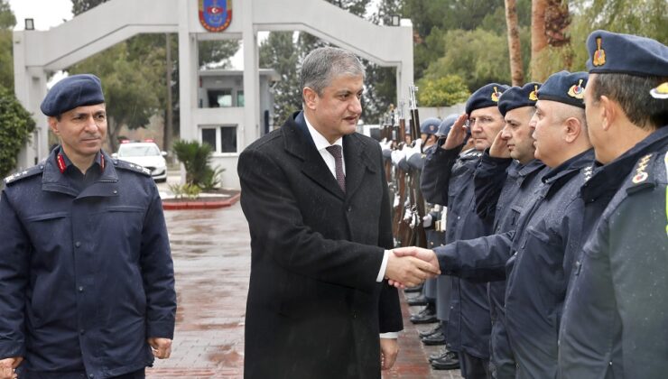 Vali Yavuz’dan jandarma komutanlığına ziyaret