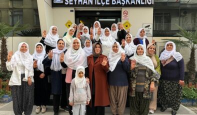 AK Partili kadınlardan Akgün’e destek