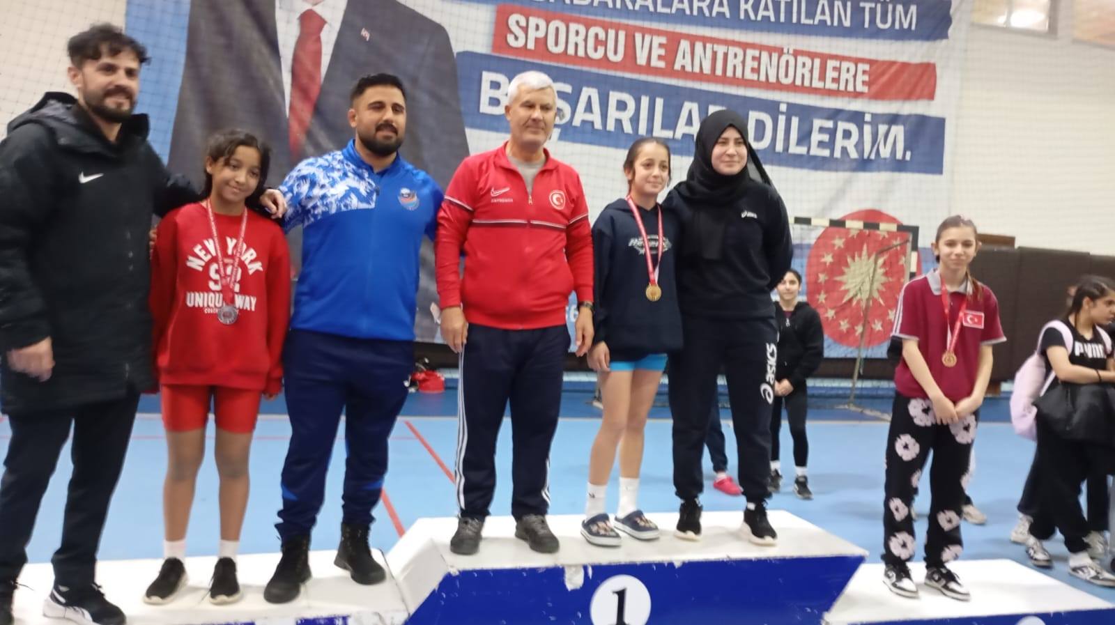 Feke’nin altın kızları