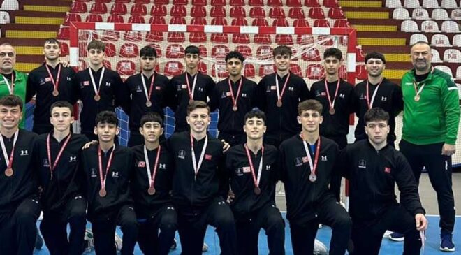 ALKIŞLAR HENTBOL TAKIMLARIMIZA