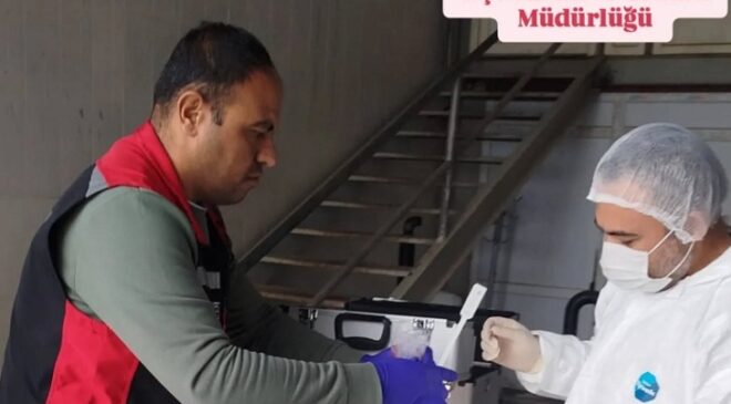 Kozan’da süt çiftliğinde resmi kontrol