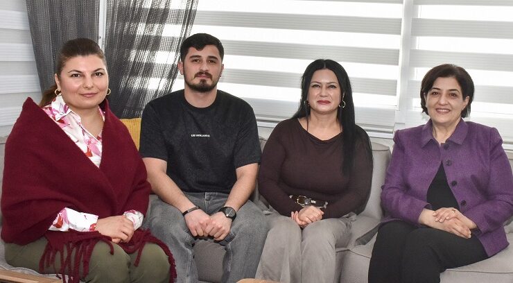 Vali Yavuz’un eşinden şehit ailelerine ziyaret