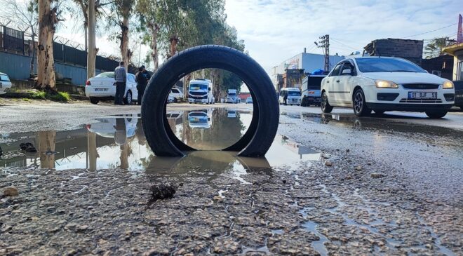 Yüreğir’de yol isyanı