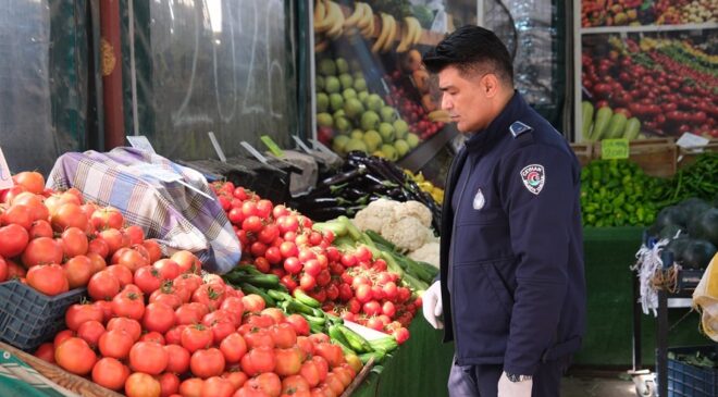 Ceyhan Belediyesi’nden Manavlara Sıkı Denetim