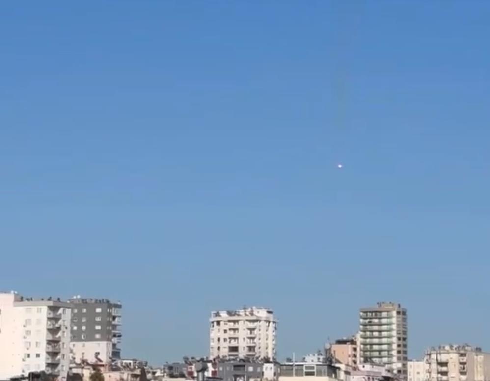 Adana’da gökyüzünden yanan cisim düştü