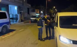 Sopayla sürücünün üzerine yürüyen taksici tutuklandı