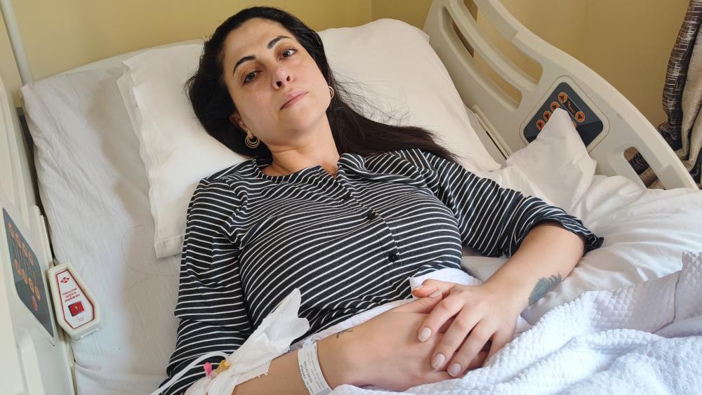 Boşandığı kocası tarafından çocuklarının yanında vuruldu