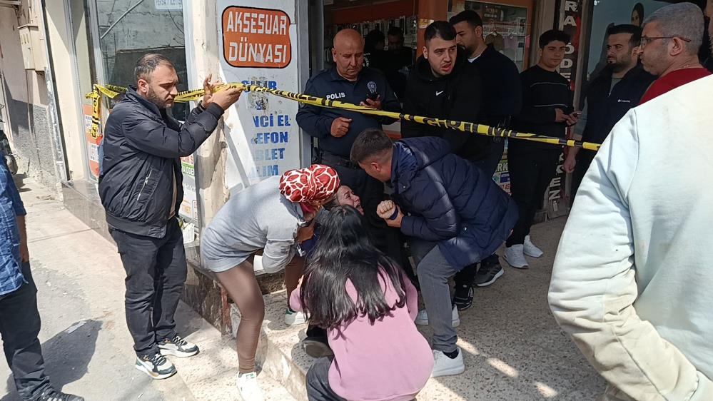 İş yeri sahibi başından vurularak öldürüldü