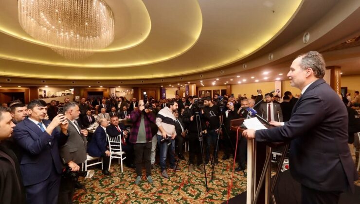 ADANA’DA ERBAKAN İZDİHAMI