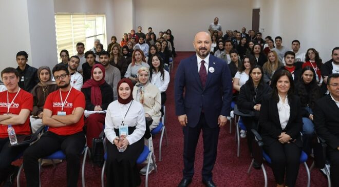 Nacar’dan gençlere kariyer rehberliği