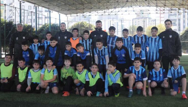 Türkmenbaşı Ayyıldız Futbol Okulu sıkı çalışıyor