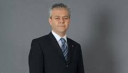 “Enişte” Öptüyse Bir Şey İster