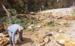 Feke-Saimbeyli kara yolu ulaşıma kapandı