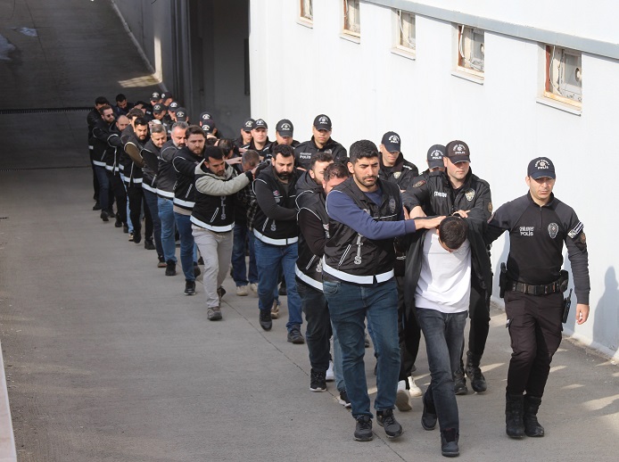 ADANA’DA TARİHİ BASKIN