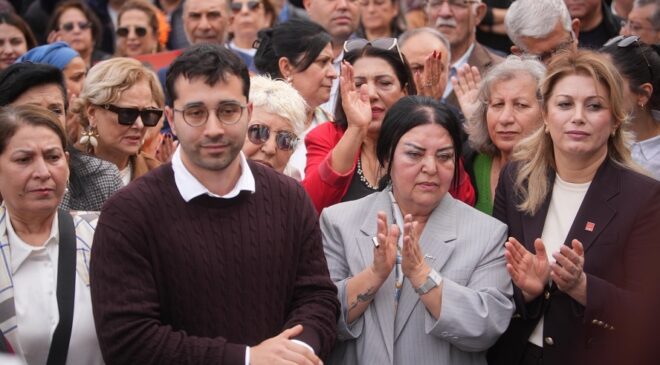 OYA TEKİN İÇİN ADALET NÖBETİ