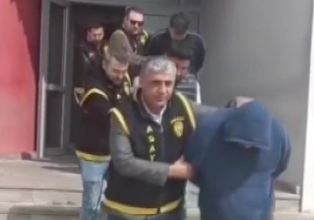 ENGELLİ BABASINI DOLANDIRDILAR