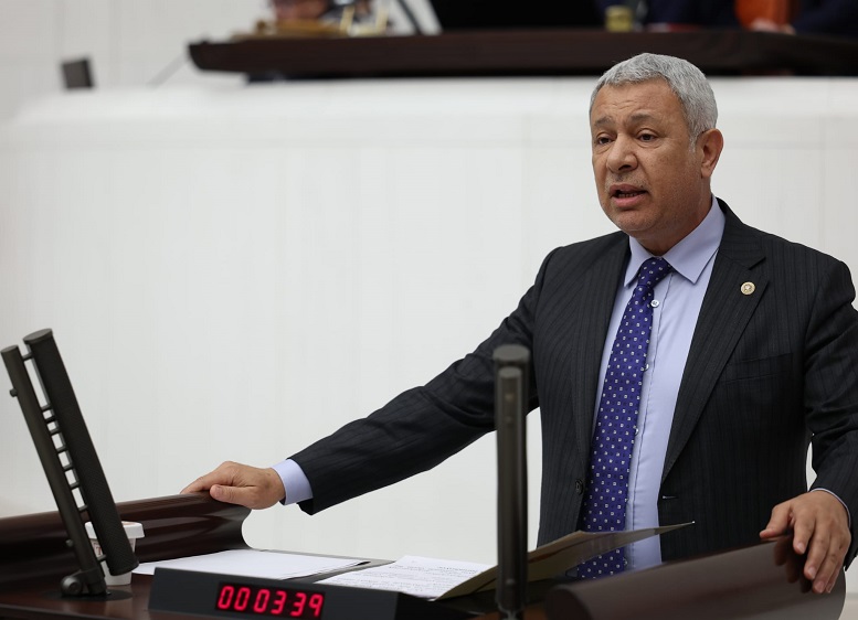 Sümer: Mucit Bakan iş başında